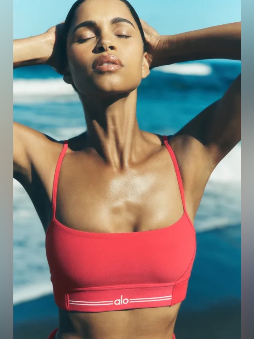 Alo yoga MEDIUM Alosoft Relay seamless crossback bra in Candy Red / White